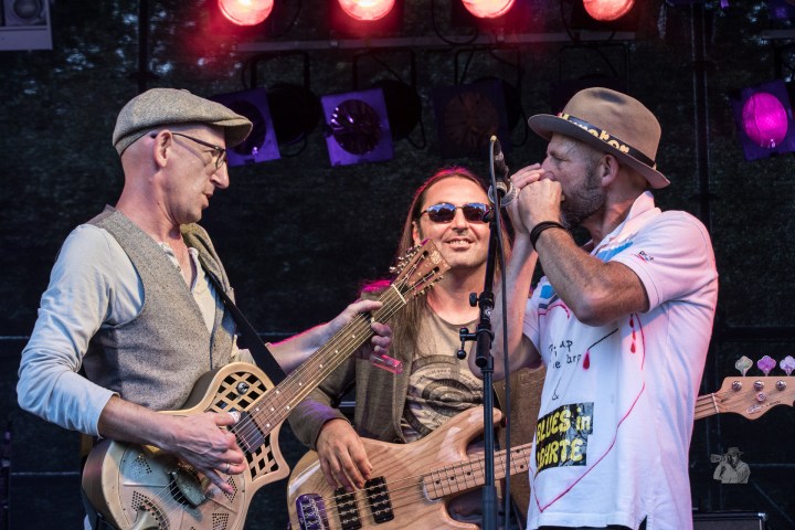 464f9732-db57-4833-a39c-ecc26a7fc70a_rw_1920