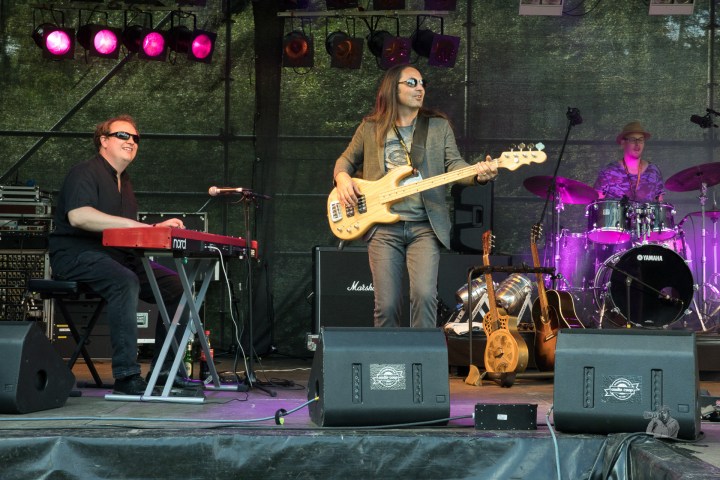 c4672ee6-b879-46f2-841f-4fec057857ca_rw_1920