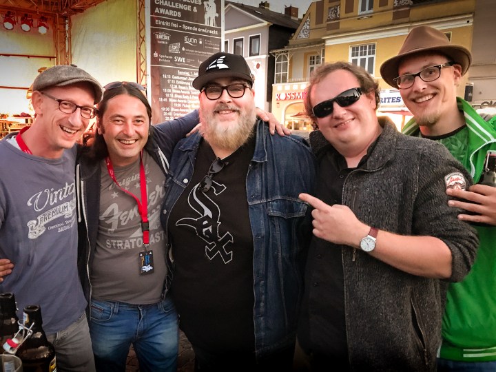 e1ef63b3-464b-4277-b682-00093a82ef68_rw_1920